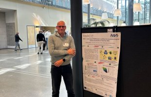 Knut Erik Tollefsen with his poster