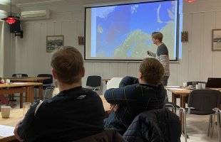 Erlend leading one of the focus groups in Northern Norway